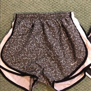 4 pairs of Running shorts (Nike & UA)